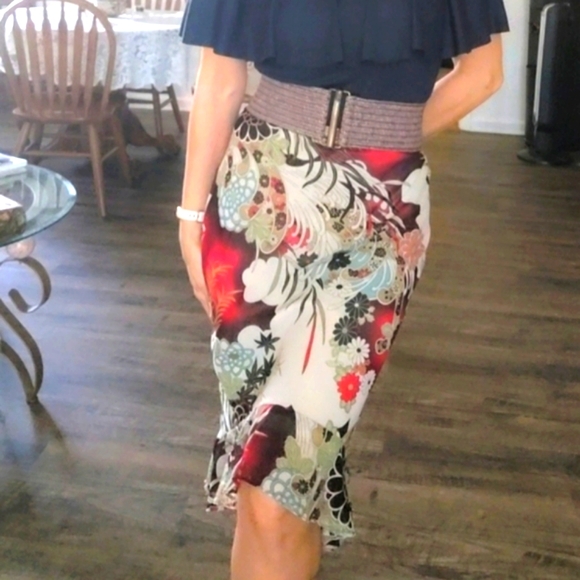 Fitted ruffled Maxie skirt high low small - Picture 2 of 11